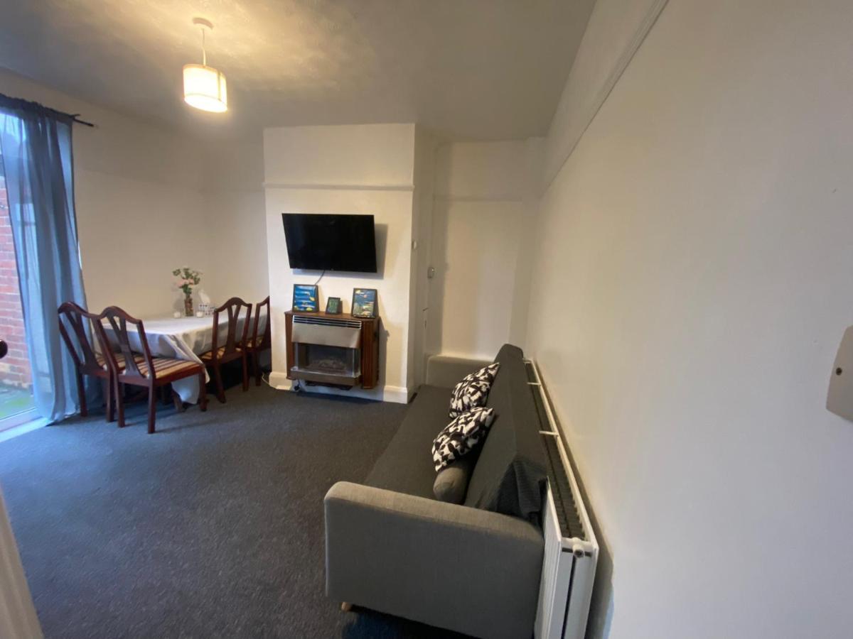 Room 2 Peaceful Stay Near Derby City Centre ภายนอก รูปภาพ